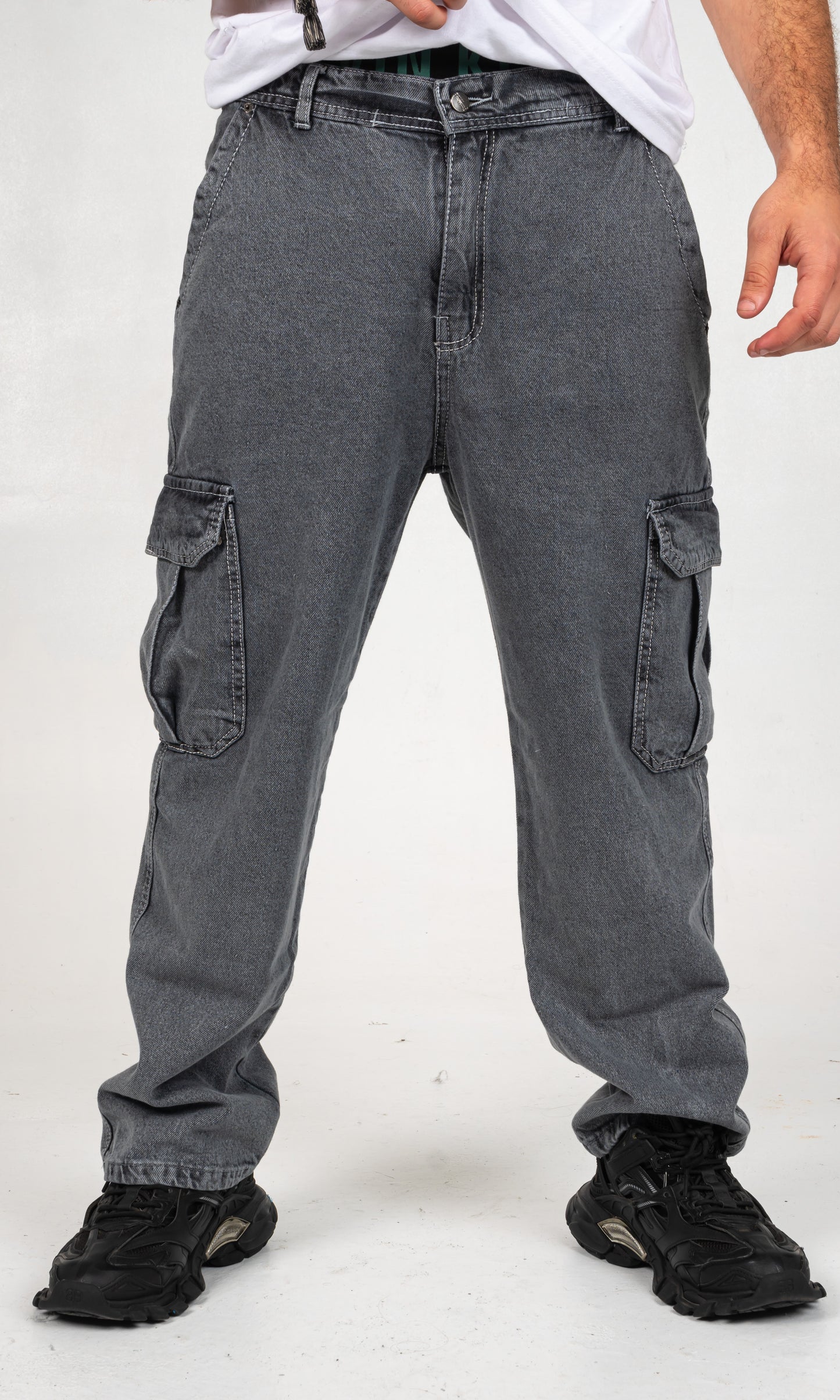 The washed denim cargo pants